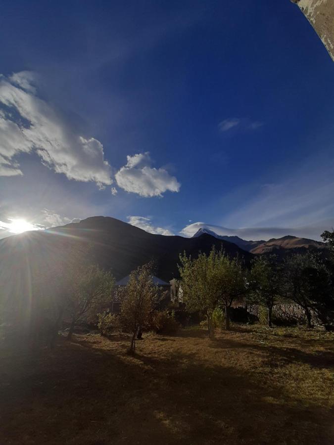 Dachi Inn Kazbegi Bagian luar foto