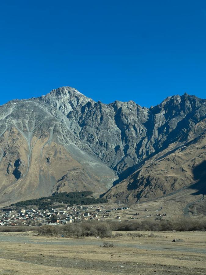 Dachi Inn Kazbegi Bagian luar foto