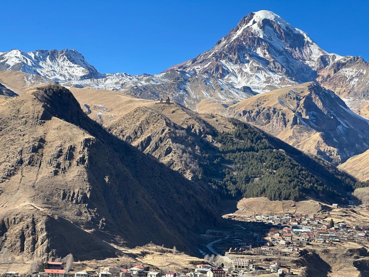 Dachi Inn Kazbegi Bagian luar foto